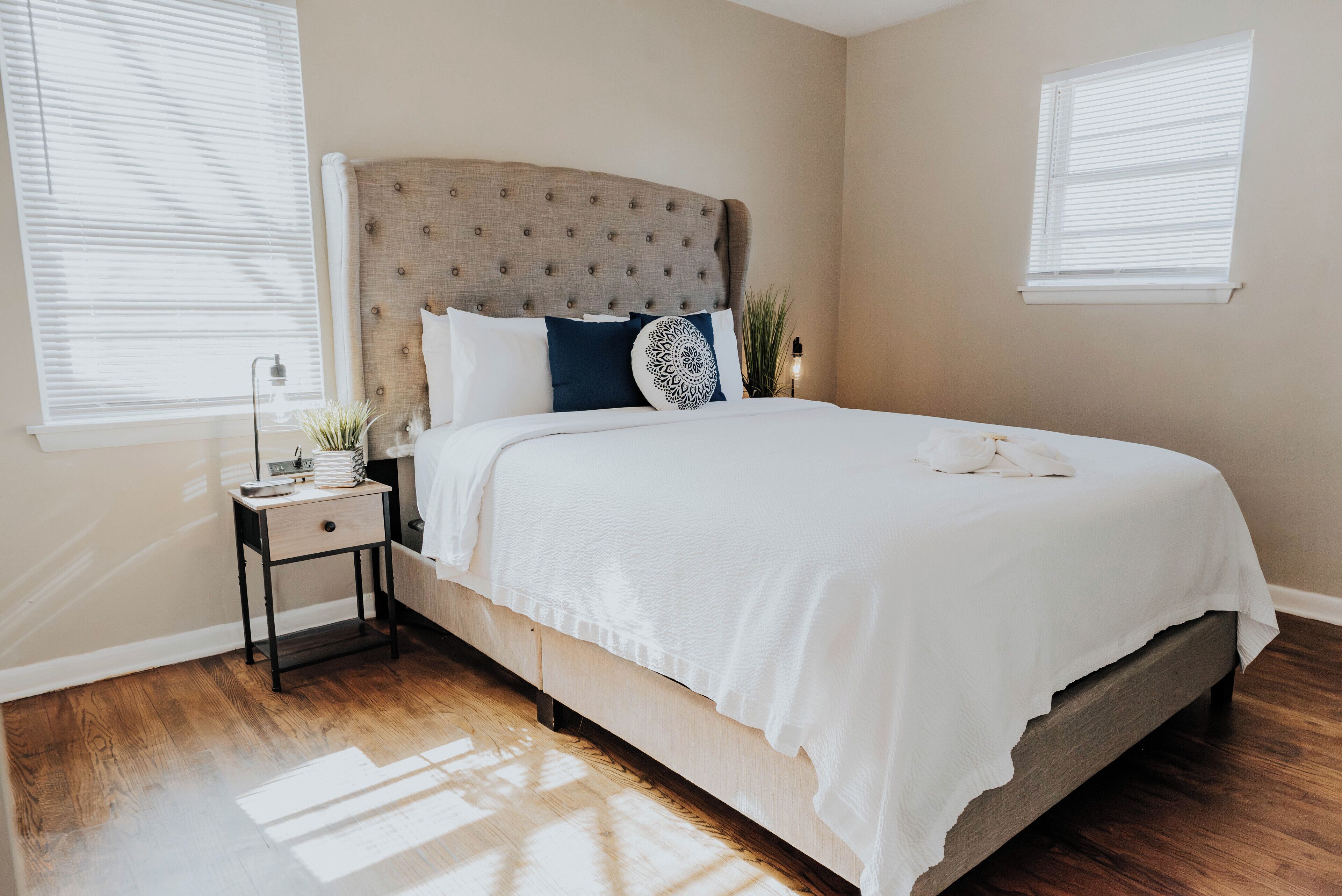 3 bedrooms, iron/ironing board, WiFi, bed sheets