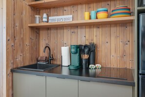Luxury Cabin, Pets allowed | Private kitchen