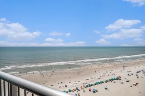 On the beach - Direct Oceanfront with Private Balcony (Myrtle Beach)