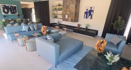 Villa Golden Palm 19 Rooms 38 People