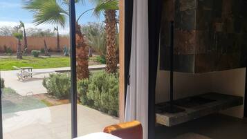 9 chambres, fer et planche Ă repasser, Wi-Fi, draps fournis