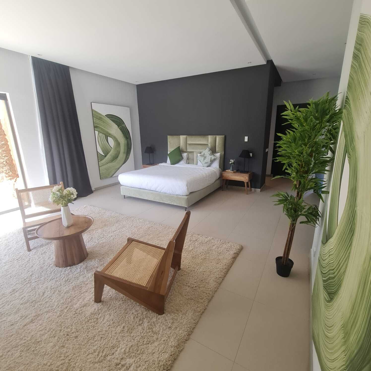 9 chambres, fer et planche à repasser, Wi-Fi, draps fournis