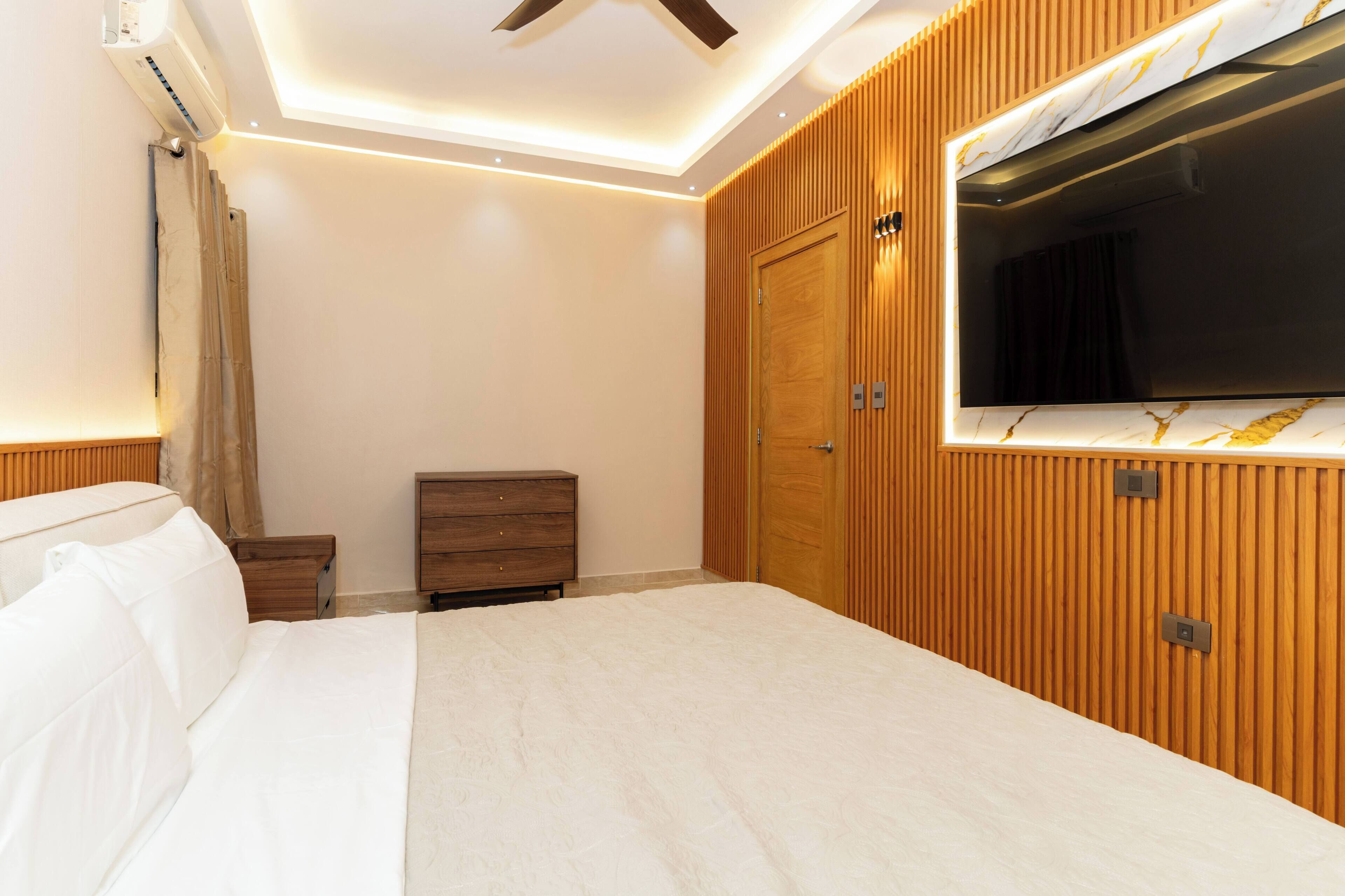 In-room safe, iron/ironing board, free WiFi, bed sheets