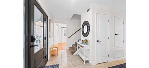 Interior - Make beautiful memories with family in this sweet home, surrounded by oak trees. (Gulf Breeze)