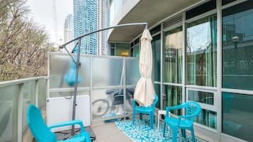 Suite de luna de miel, varias camas, no fumadores | Balcón