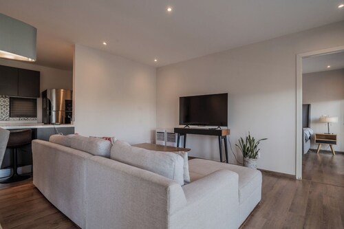 ELEGANT APARTMENT 3 RECS JURIQUILLA, CLOSE TO HOTEL MISION JURIQUILLA