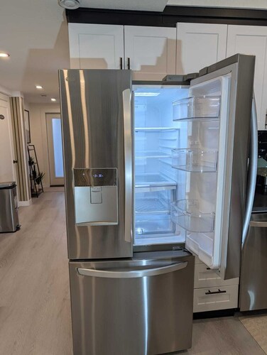 Serene 2-bedroom apartment in Calgary, perfect for your getaway- The Loft Modern