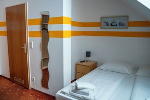 Double Room | Free WiFi, bed sheets - Hotel Alser (Vienna)