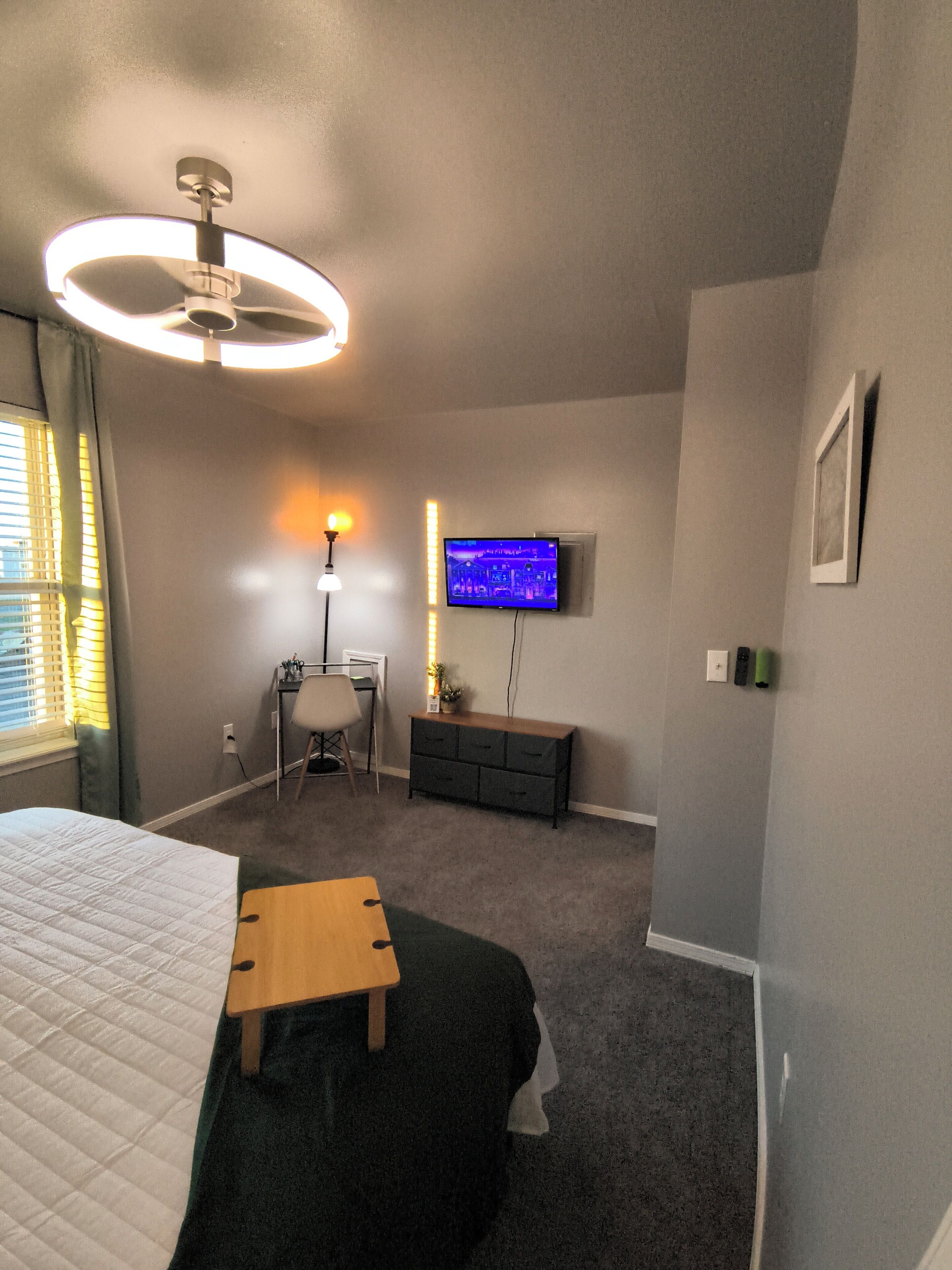 2 bedrooms, desk, iron/ironing board, free WiFi