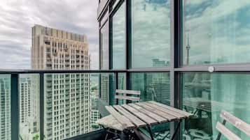 Signature suite, 2 slaapkamers, niet-roken | Balkon