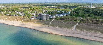 Michigan City Getaway: Walk to Beach, Zoo & Marina