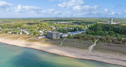 Michigan City Getaway: Walk to Beach, Zoo & Marina