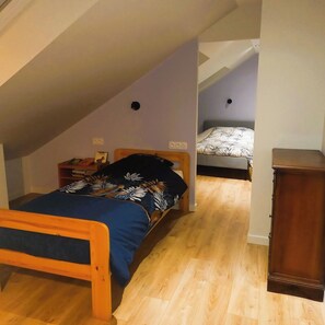 5 bedrooms, Internet, bed sheets
