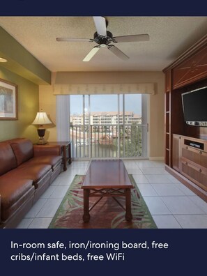 Living area - Westgate Town Center Cozy 1-BD resort in beautiful Kissimmee; AC and pools. (Kissimmee)