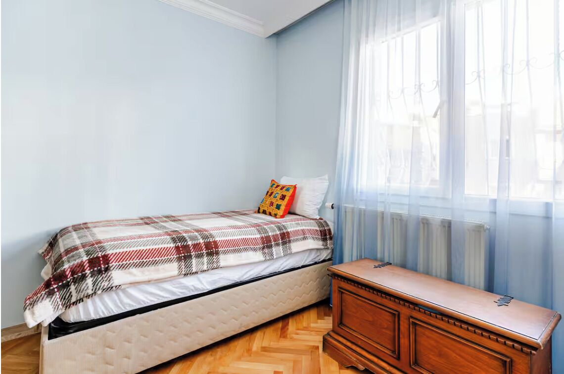 3 slaapkamers, een strijkplank/strijkijzer, wifi, beddengoed