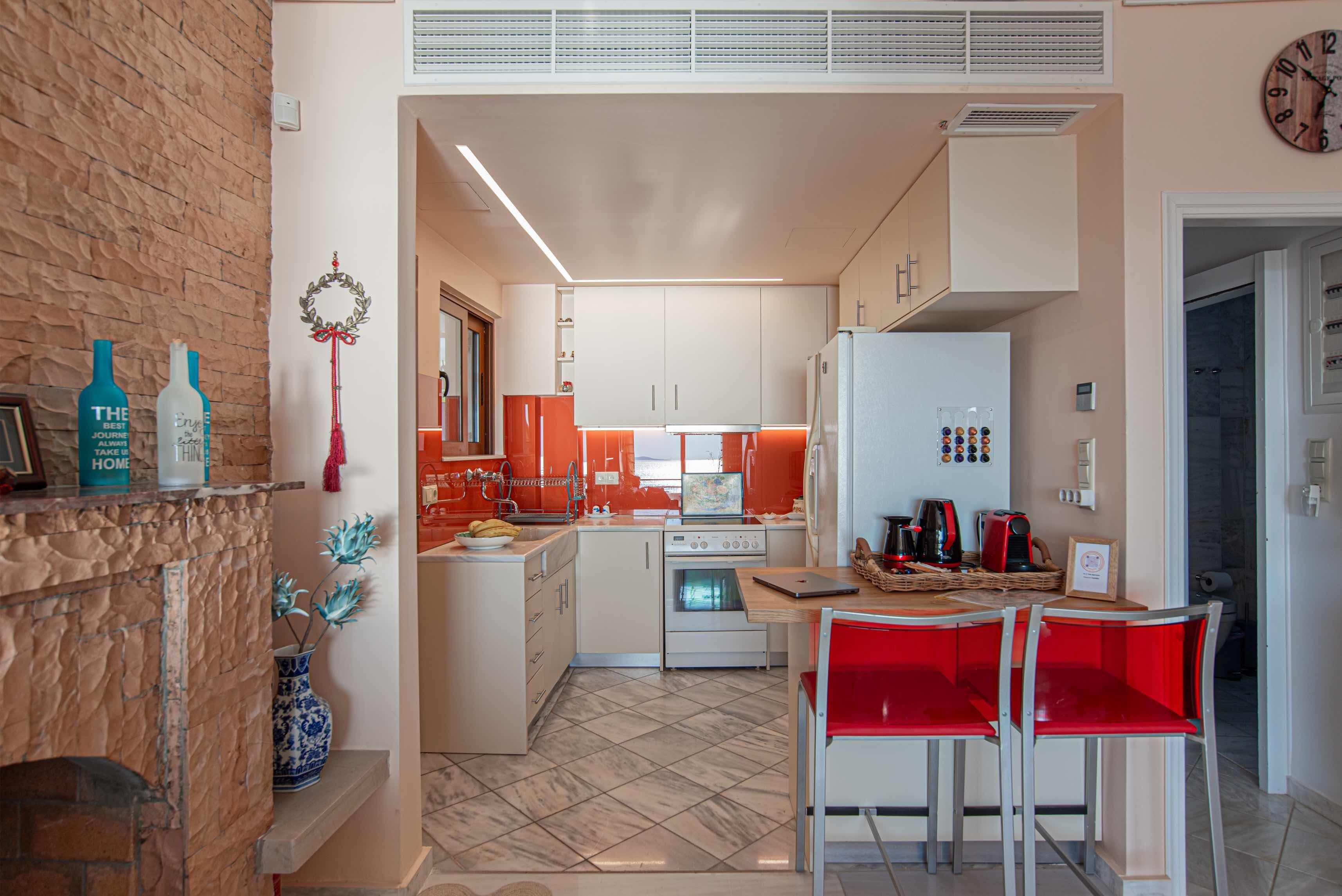 冰箱、微波炉、烤箱、炉灶