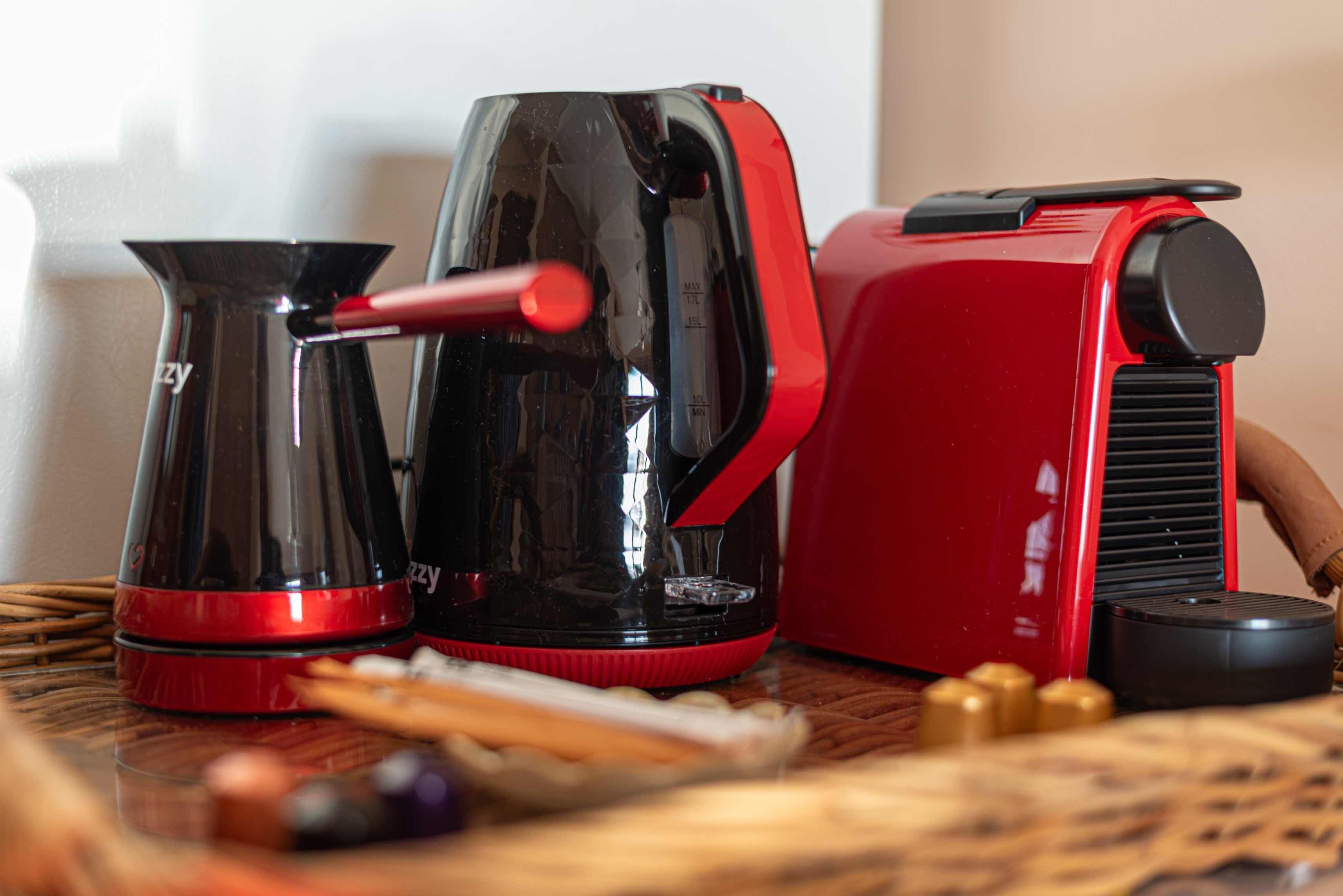 Kaffe og/eller kaffemaskine