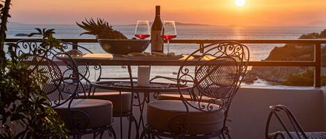 تناول الطعام بالخارج