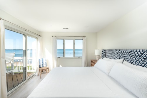 Lakefront Living at Fred’s Place — 2-Bedroom Condo with Breathtaking Views