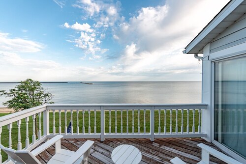 Lakefront Living at Fred’s Place — 2-Bedroom Condo with Breathtaking Views