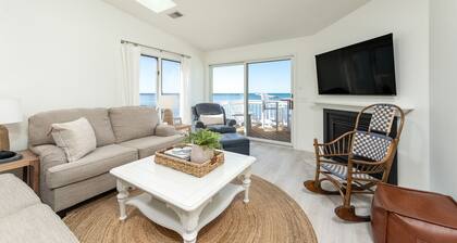 Lakefront Living at Fred’s Place — 2-Bedroom Condo with Breathtaking Views