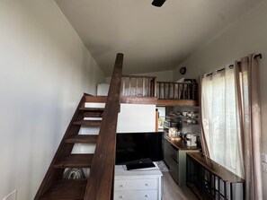 Interior - Vashon Island Tiny Home Near Island Center Forest (Vashon)
