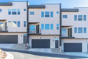 Exterior - The Place at Fiddlers Cove (Cedar City)