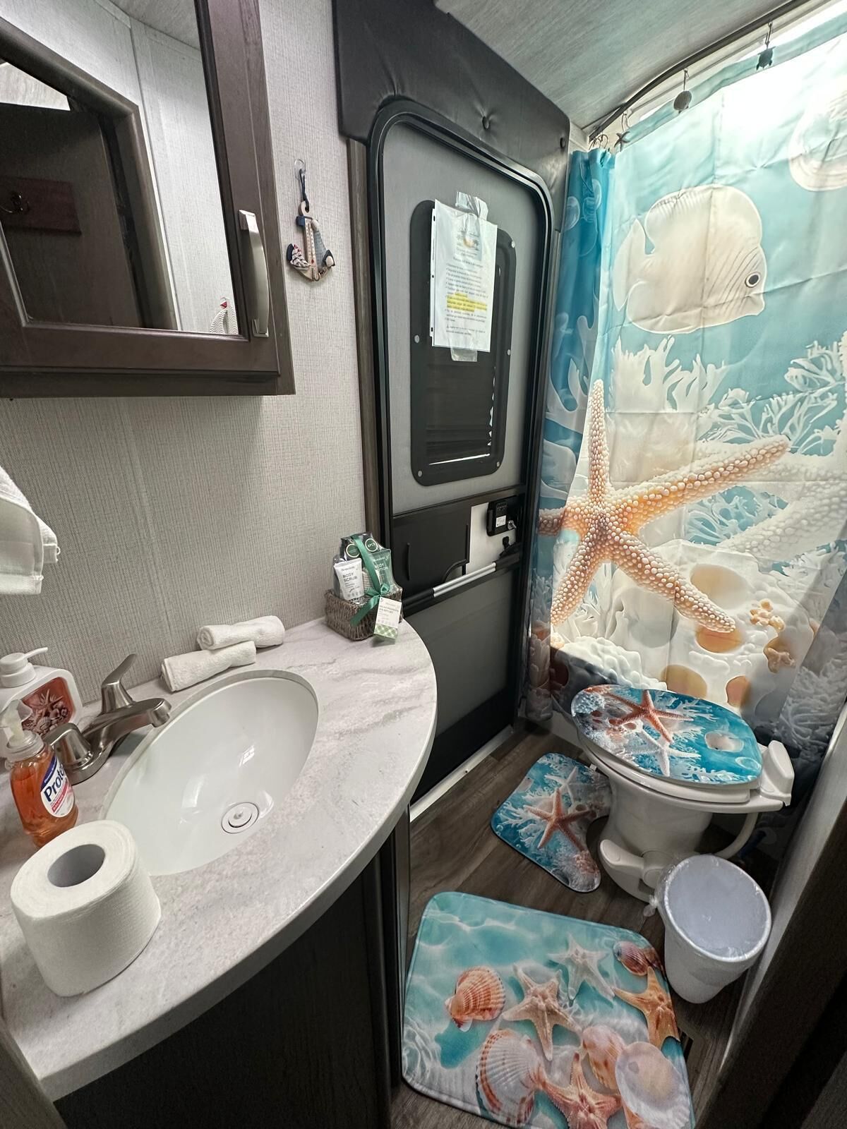 Towels, soap, toilet paper