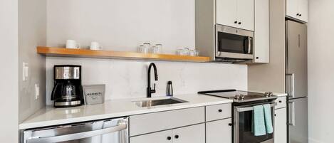 Fridge, microwave, oven, stovetop