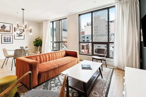 TV - Cozy 2 BR Apartment in CBD | Near FQ + Superdome (New Orleans)