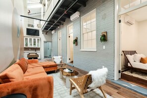 Televisio, työhuone