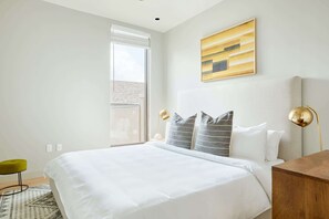 1 habitación, tabla de planchar con plancha, cuna de viaje y wifi 