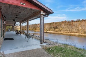 Property grounds - Ozark Mountain Serenade | NEW | Private Hot Tub 💦 (Branson)