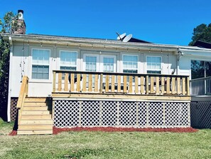 Exterior - On Water’s Edge (Thomasville)