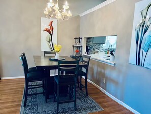 Dining - On Water’s Edge (Thomasville)