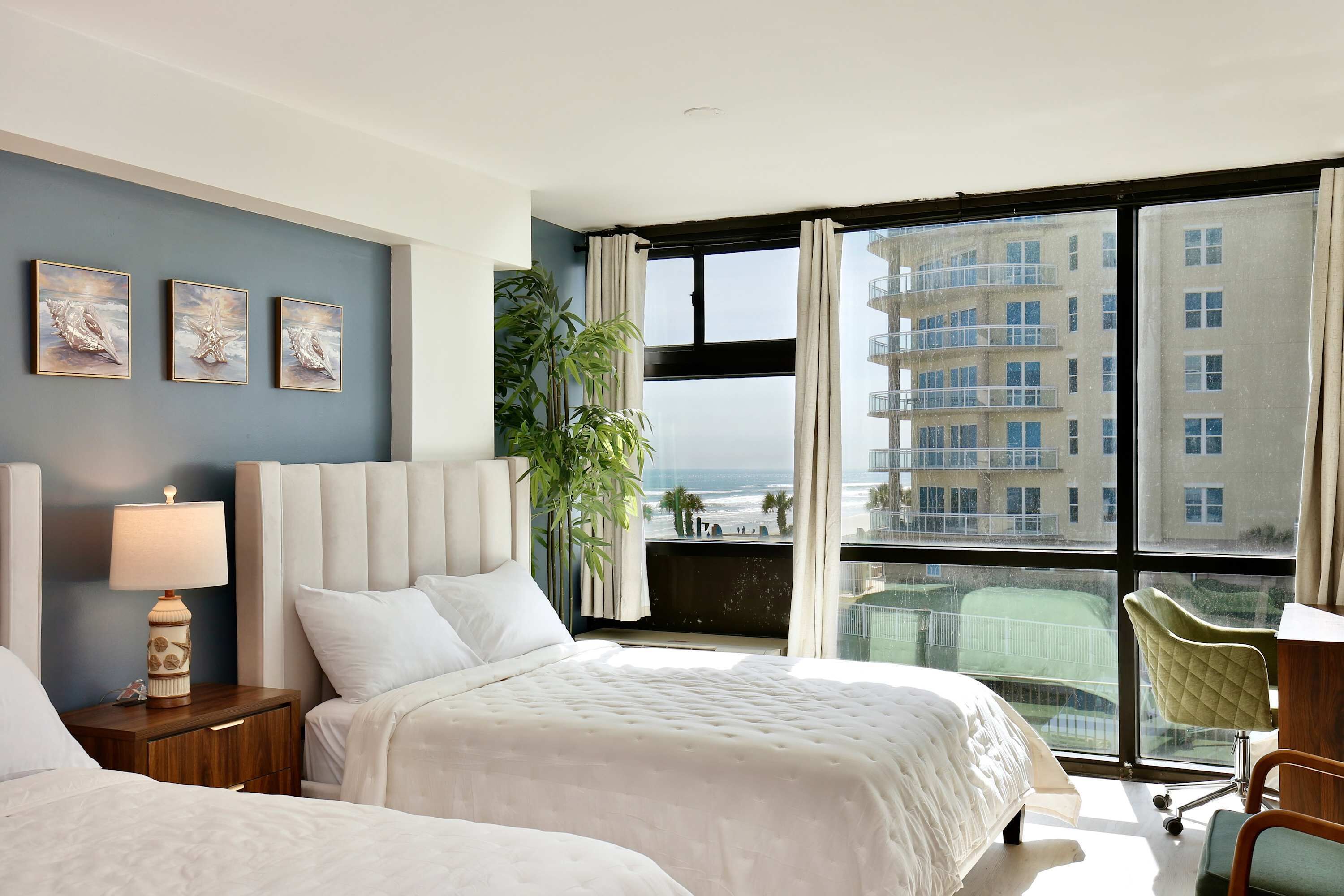 1 bedroom, desk, WiFi, bed sheets