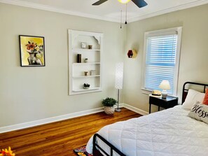 Unclassified image, 5 of 22, button - Uptown Downtown Living (Thomasville)