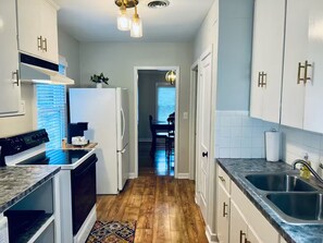 Unclassified image, 4 of 22, button - Uptown Downtown Living (Thomasville)