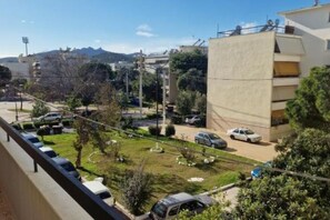 Property grounds - Dimitras apartment with 3 bedrooms Elefsis (Μανδρα)