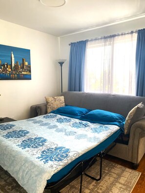 1 bedroom, iron/ironing board, WiFi, bed sheets