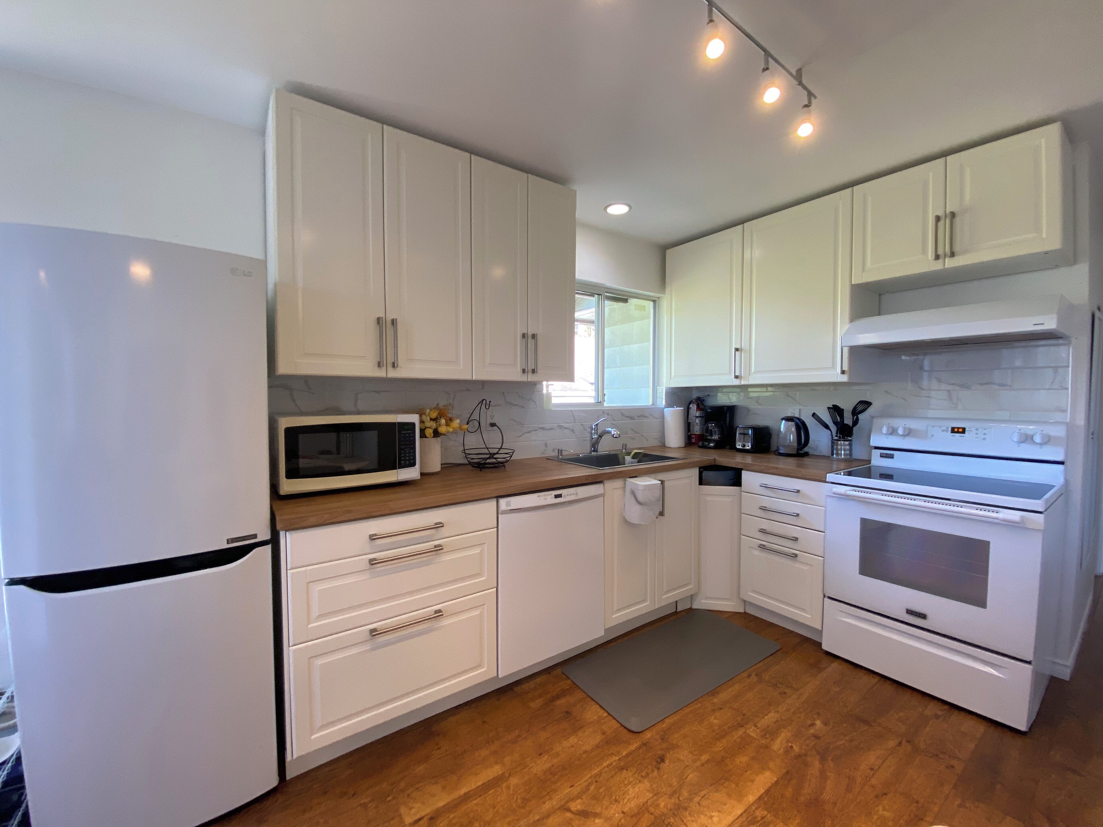 Microwave, oven, stovetop, dishwasher