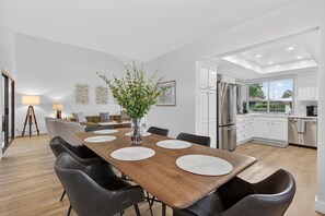 Dining - Mid-Century Modern Townhome with Pool, Hot Tub, Pickle Ball, & Private Patio (Scottsdale)