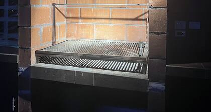 Beautiful View of El Cerro & Short Walk to Stadium, 3br 2b apt in Guadalupe