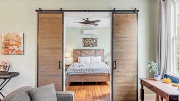 1 bedroom, iron/ironing board, travel cot, WiFi