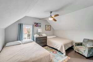 3 Schlafzimmer, Bügeleisen/Bügelbrett, Reisekinderbett, WLAN