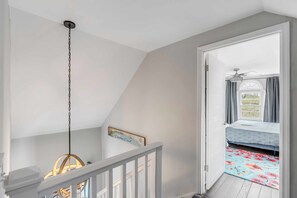 Interior - Newly Remodeled, Spacious Condo! Walk to King St! (Charleston)