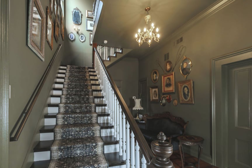 The Gilded Lady-king Bed Suite And Private Balcony - Pensacola, FL