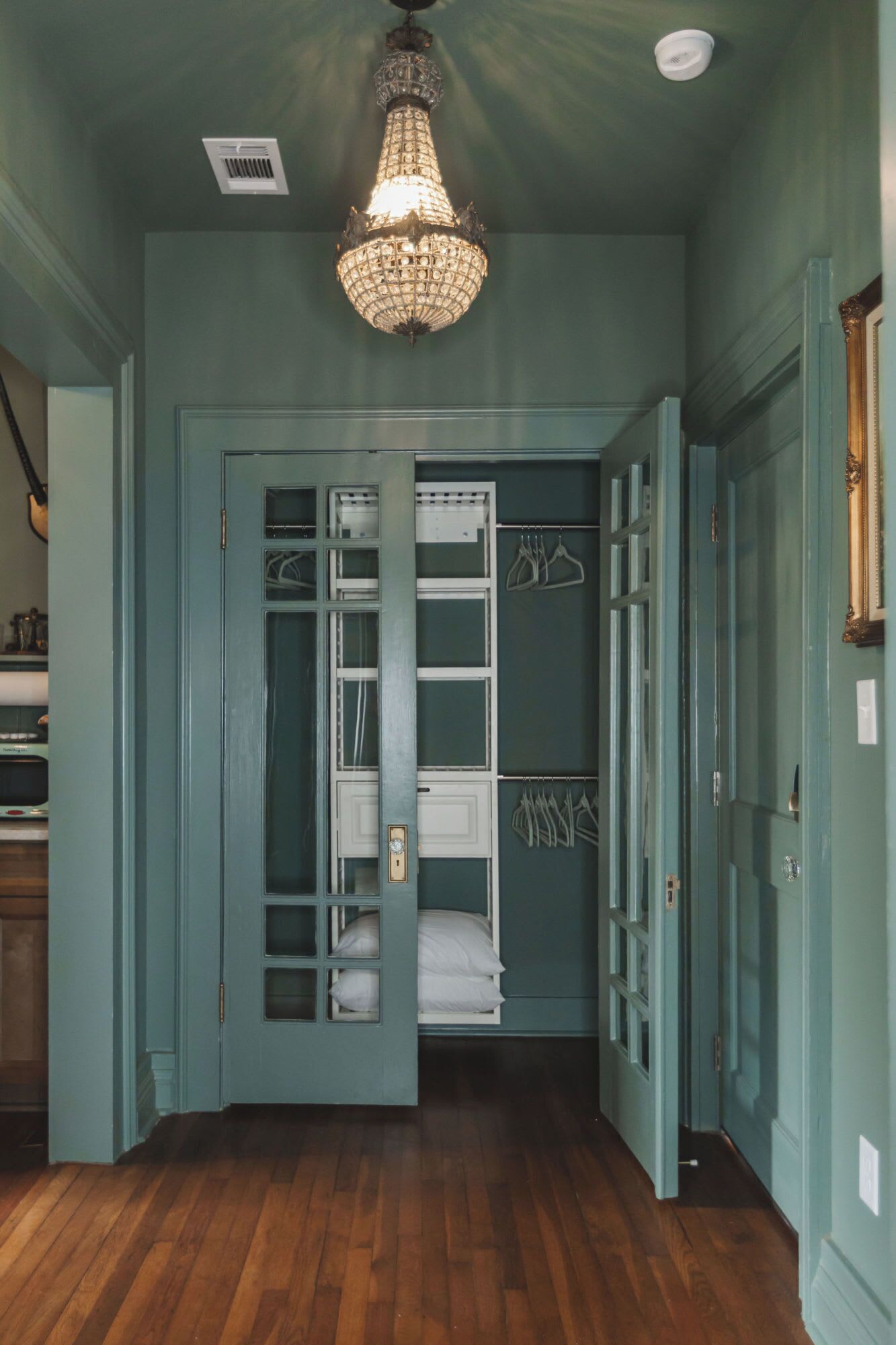 1 多间卧室、熨斗/熨衣板、WiFi、床单