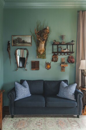 TV, offices - The Gilded Lady: The Gentleman's Room (Pensacola)