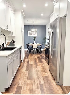 Private kitchen - Old Town Rodney Suite -Walk toDowntown Lititz Shops &Dining (Lititz)